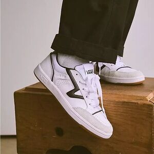 Vans Lowland Comfycush JMP R Shoe